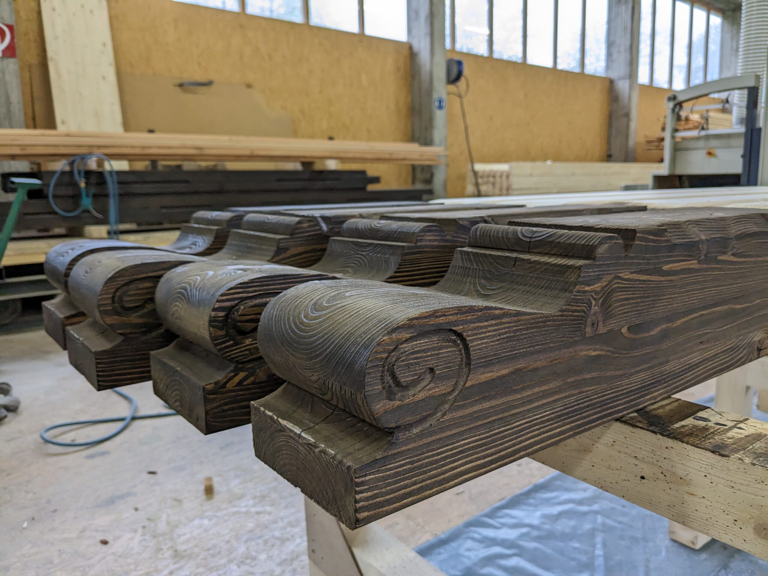 PXL_20230511_051758418